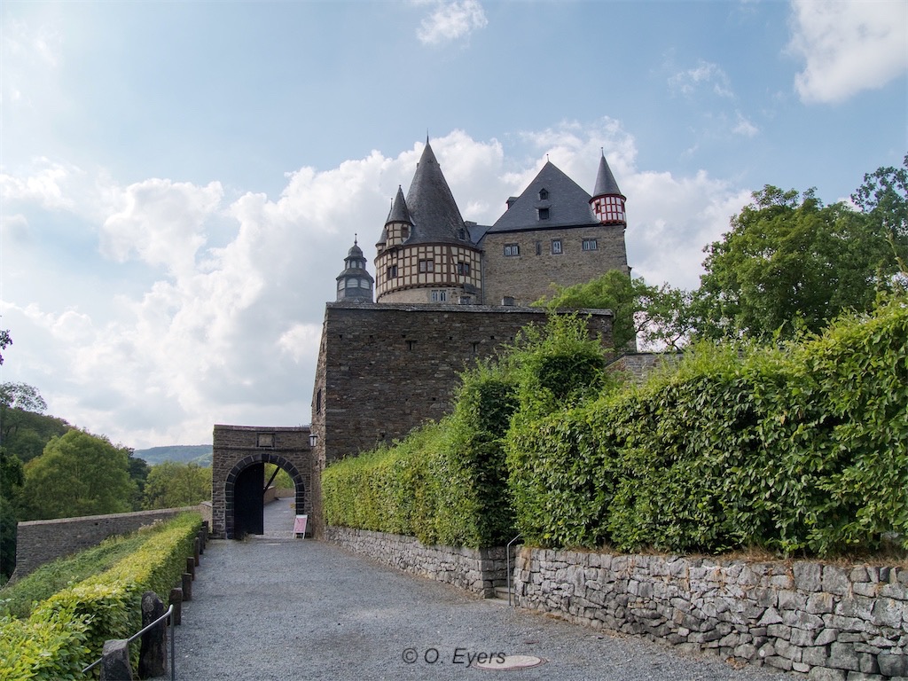 Bürresheim, Schloss